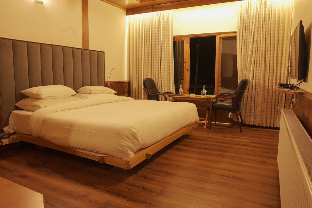 undefined Hotel Cho Palace 5