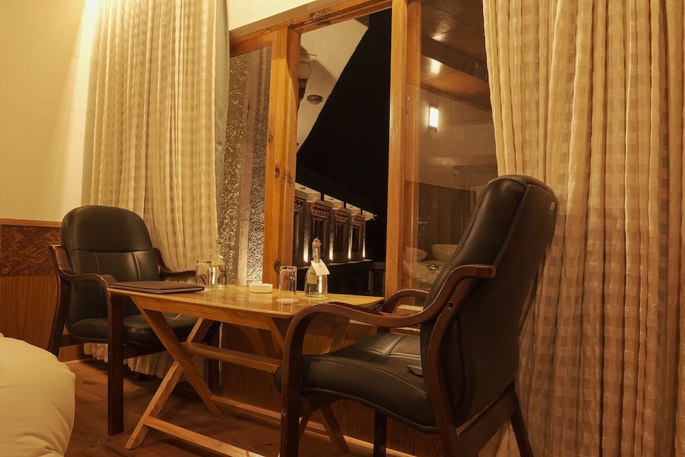 Hotel Cho Palace Superior Room 5