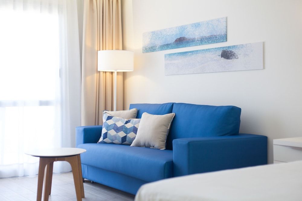 Triple Room, Sea View (2 adultos 1 niño)