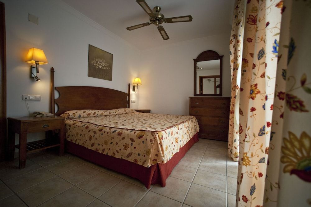 Apartment (1 adult and 1 child)