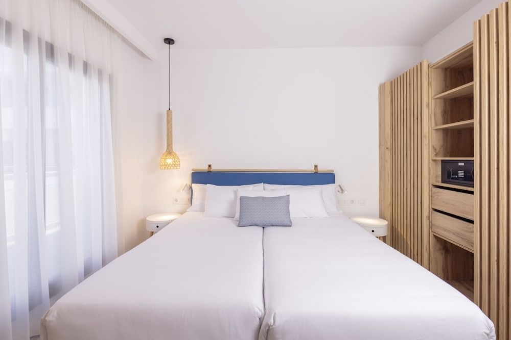 One Bedroom Superior Apartment (2adult+2children)