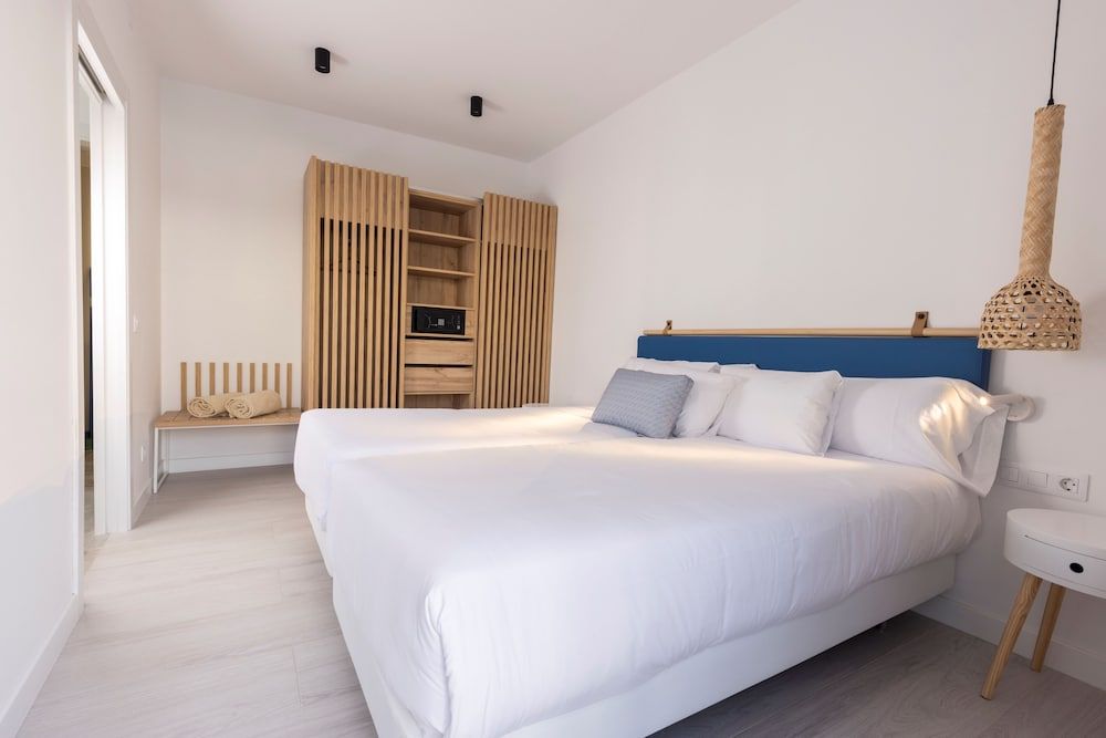 Two Bedroom Superior Family Apartment (1ad+3ch)