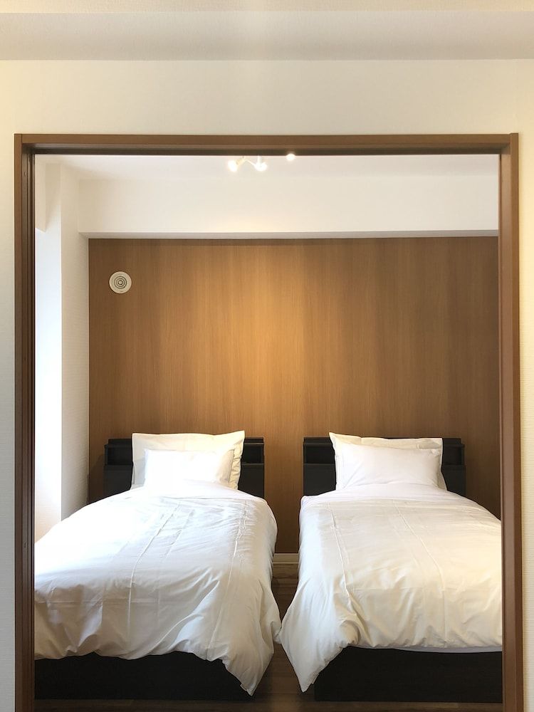 undefined Sun Court South 4