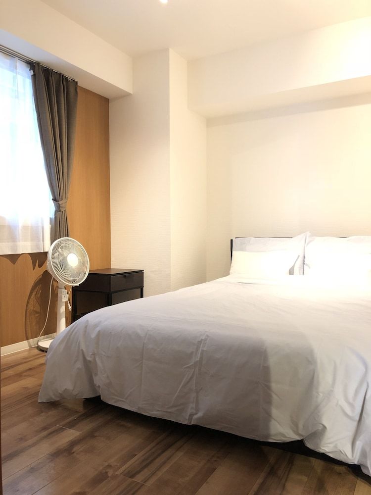 undefined Sun Court South 4 5