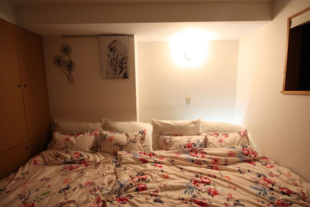 undefined Bios 2050 8