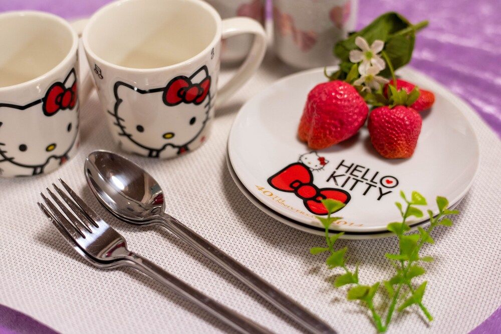 PEOPLE NoIII 211 Room (211) 27