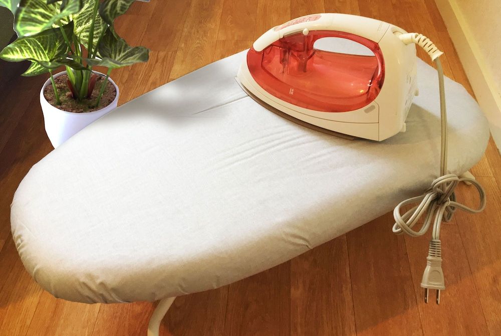 Iron/Ironing Board