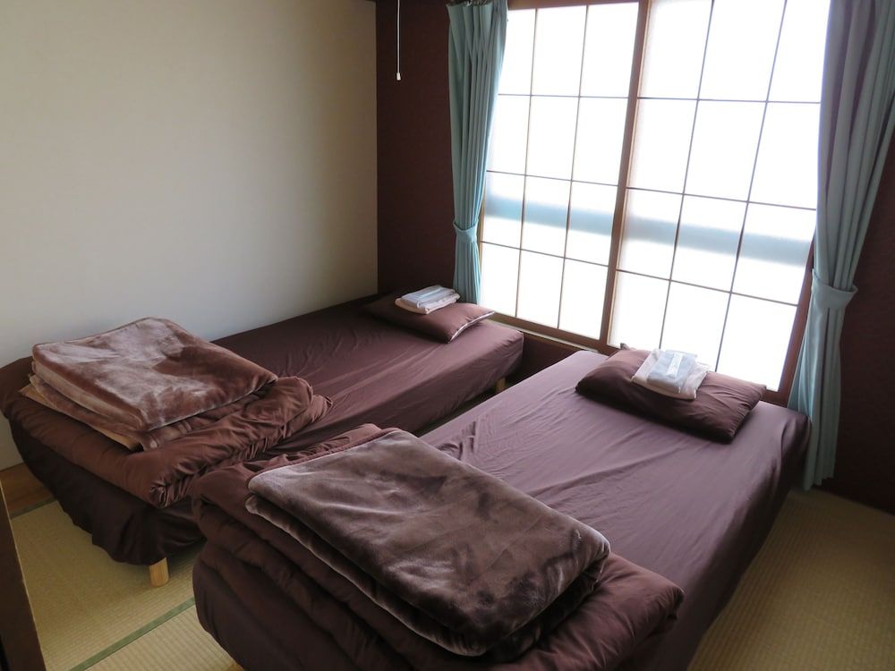 undefined Heights Showa 208 10