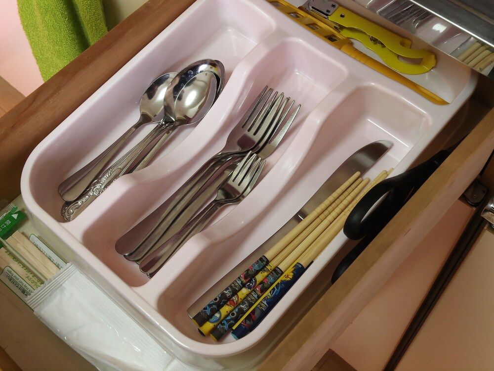 PEOPLE NoIII 810 Room (810) 12