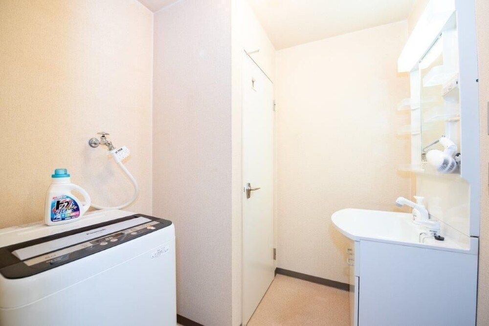 Heights Showa 205 Apartment (205) 7