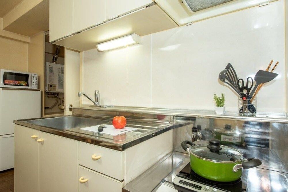 undefined Heights Showa 205 8