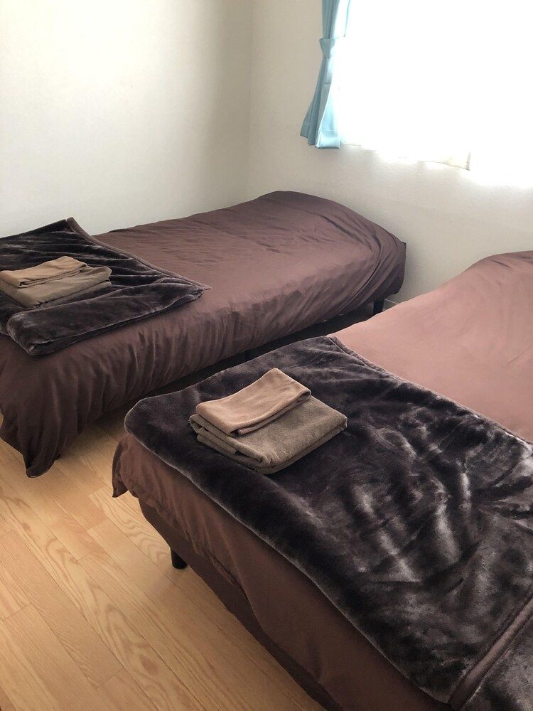 undefined Heights Showa 708