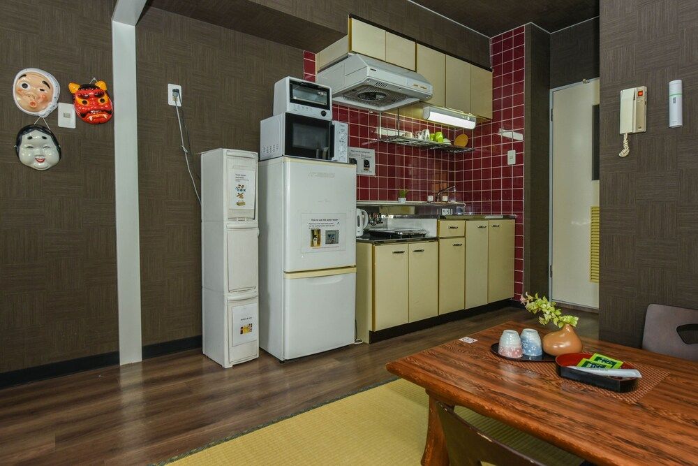 PEOPLE NoIII 601 Room (601) 12