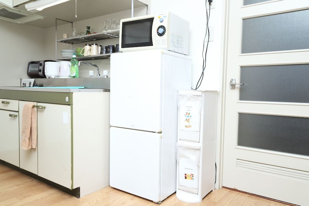 Heights Showa 202 Apartment (202) 13