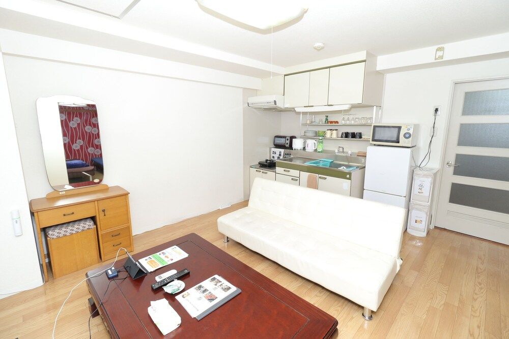 Heights Showa 202 Apartment (202) 17