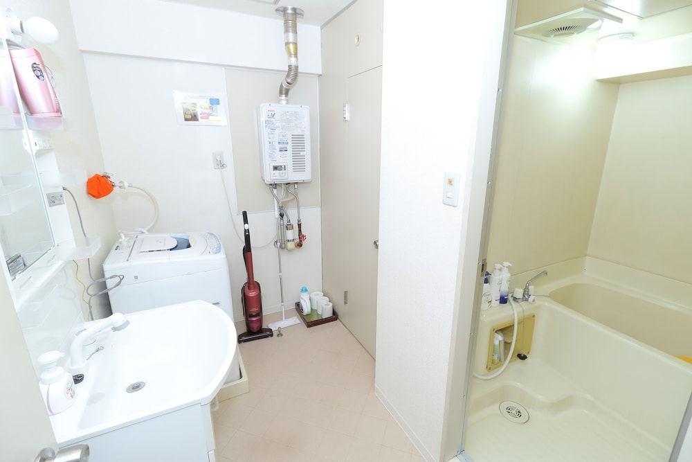 Heights Showa 202 Apartment (202) 10