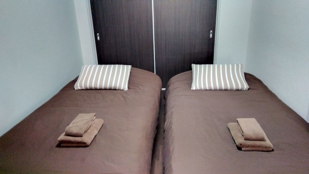 undefined Heights Showa 703 7