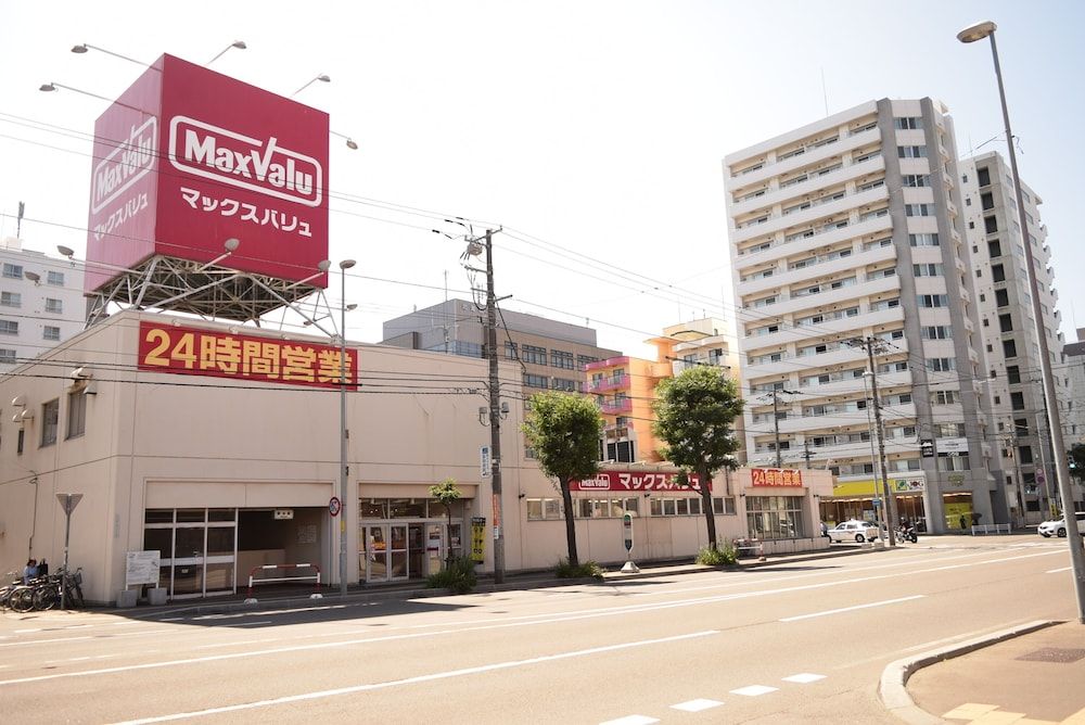 undefined Royal Heights Kikusui Station 8