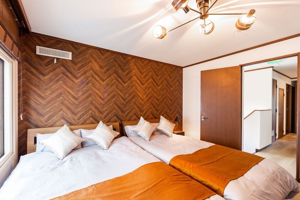 The Phoenix Private Vacation Home, Non Smoking 2