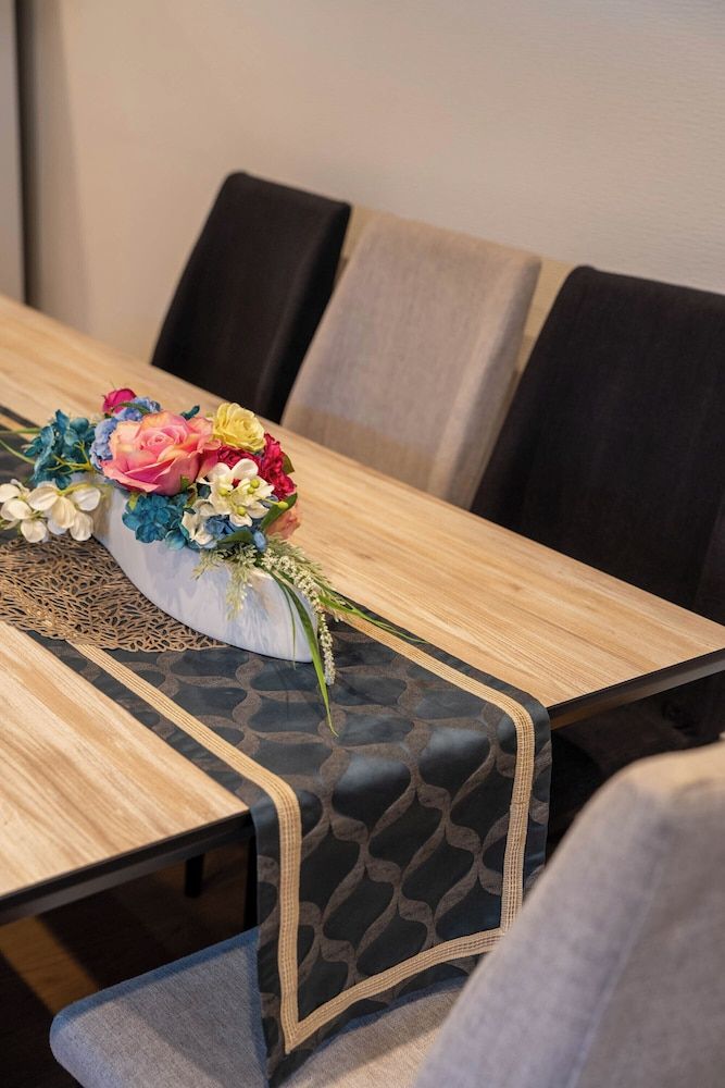 undefined The Phoenix 8