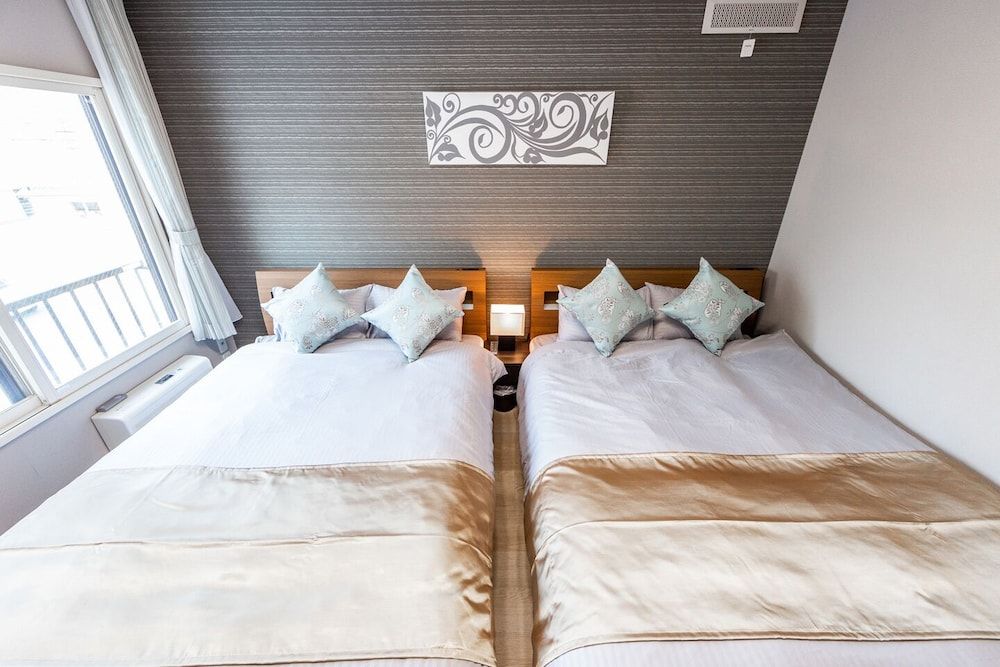 The Phoenix Private Vacation Home, Non Smoking 5