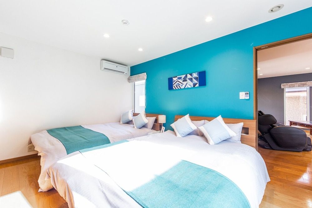 The Worldwide House Private Vacation Home, Non Smoking 10