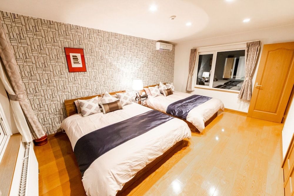 The Worldwide House Private Vacation Home, Non Smoking 23