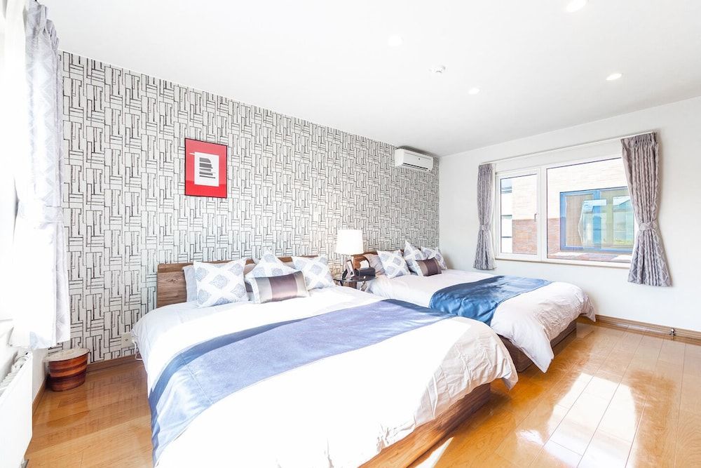 The Worldwide House Private Vacation Home, Non Smoking 4