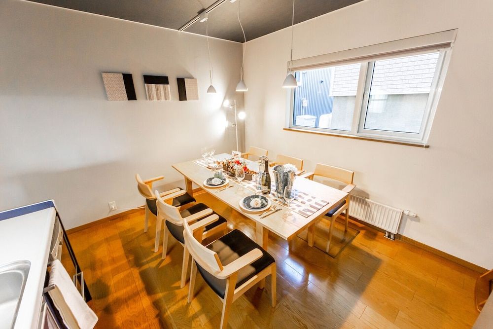 undefined The Worldwide House 7