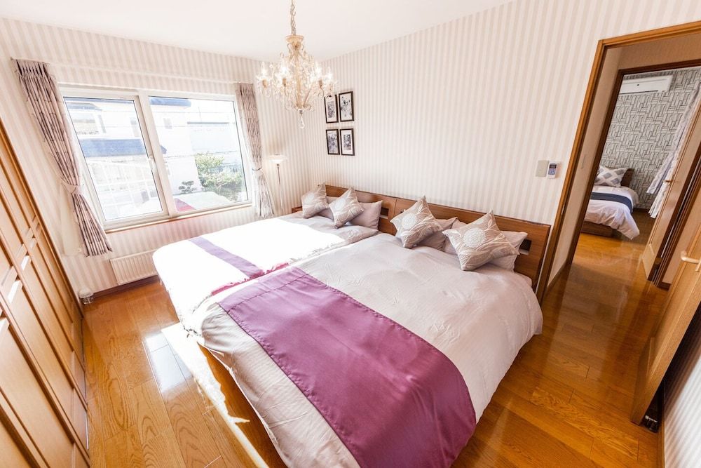 The Worldwide House Private Vacation Home, Non Smoking 13