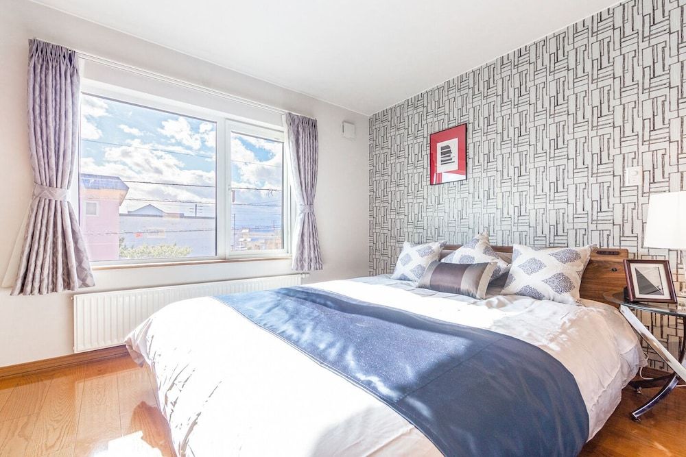 The Worldwide House Private Vacation Home, Non Smoking 14