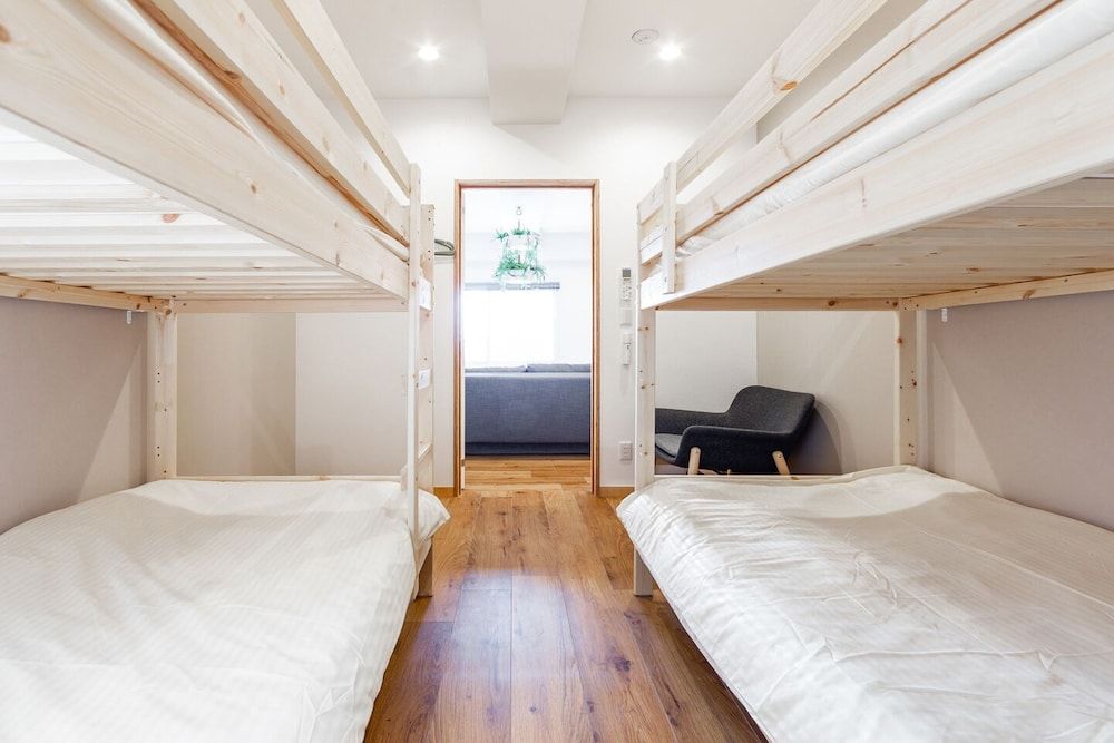 The East Avenue Private One Floor Apartment, Non Smoking 5