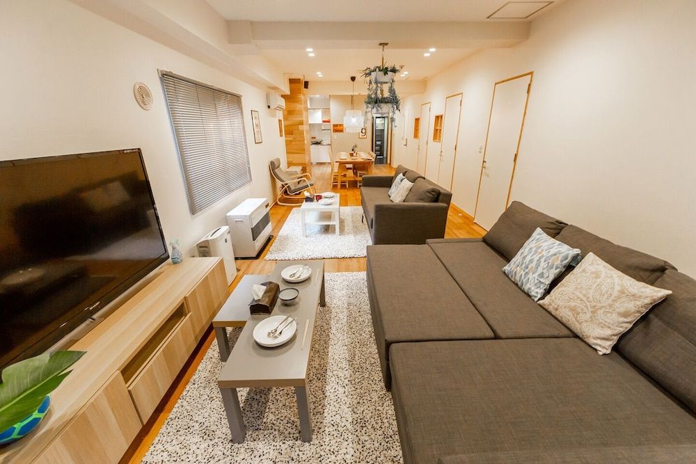 The East Avenue Private One Floor Apartment, Non Smoking 9