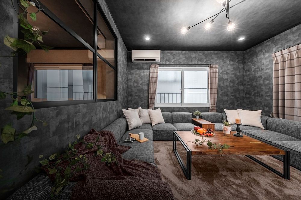 The Secret Condo, Non Smoking 16