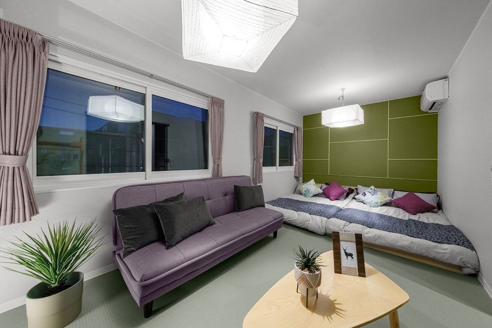 The Secret Condo, Non Smoking 14