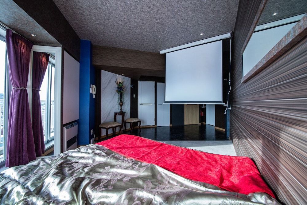 METEOR SHOWER Romantic Double or Twin Room 37