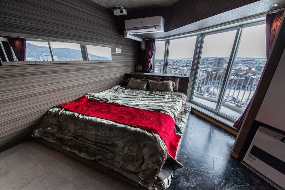 METEOR SHOWER Romantic Double or Twin Room 13