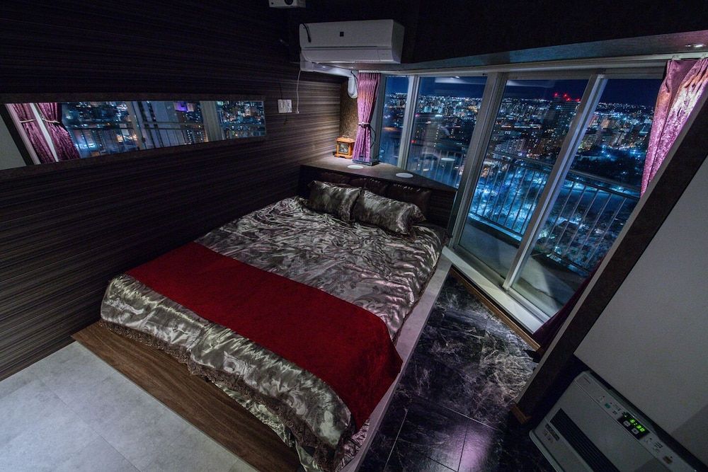 METEOR SHOWER Romantic Double or Twin Room 21