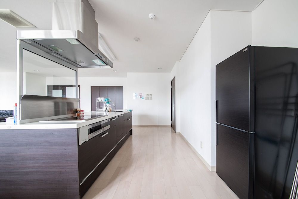 undefined ROADSIDE HOUSE 6