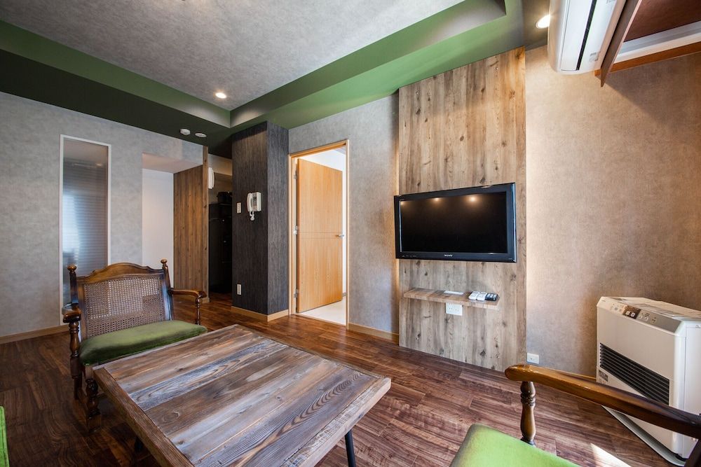 PRIMA 805 Apartment 14