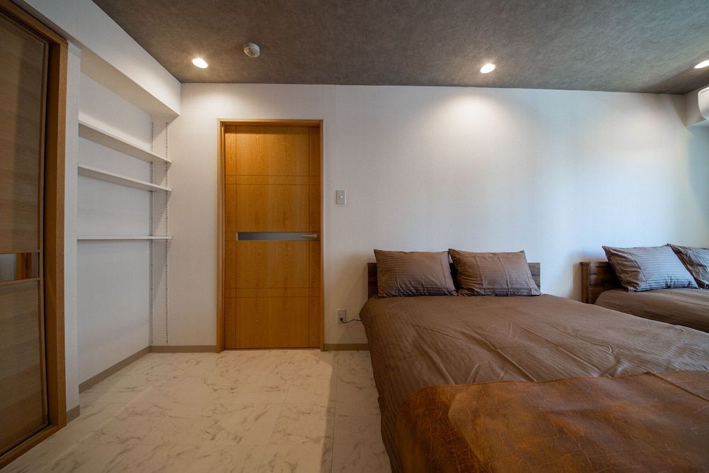 PRIMA 805 Apartment 12