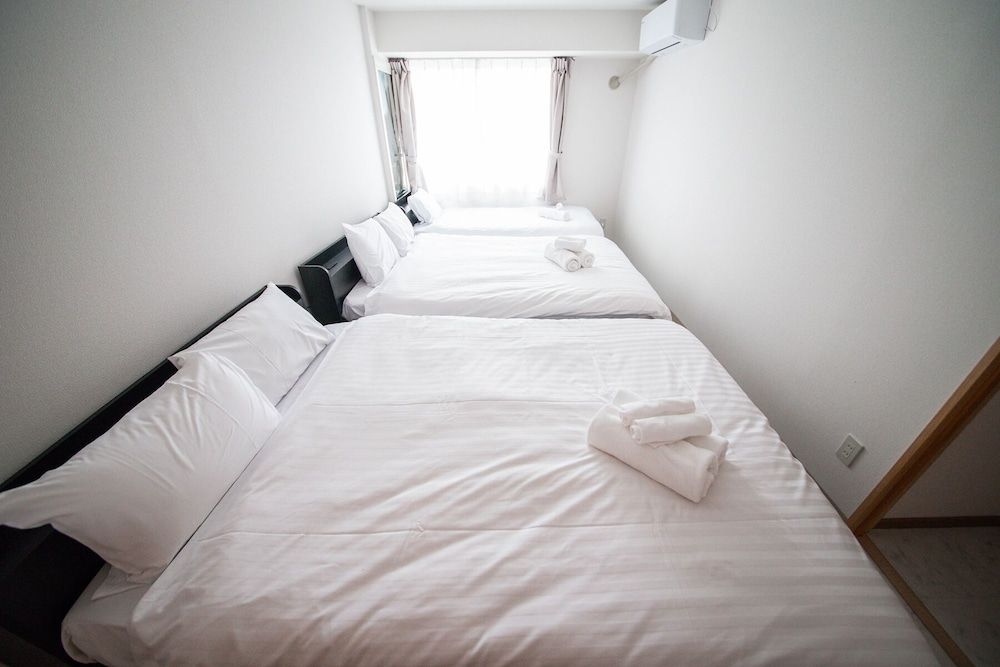 PRIMAL 2002 Basic Apartment 7