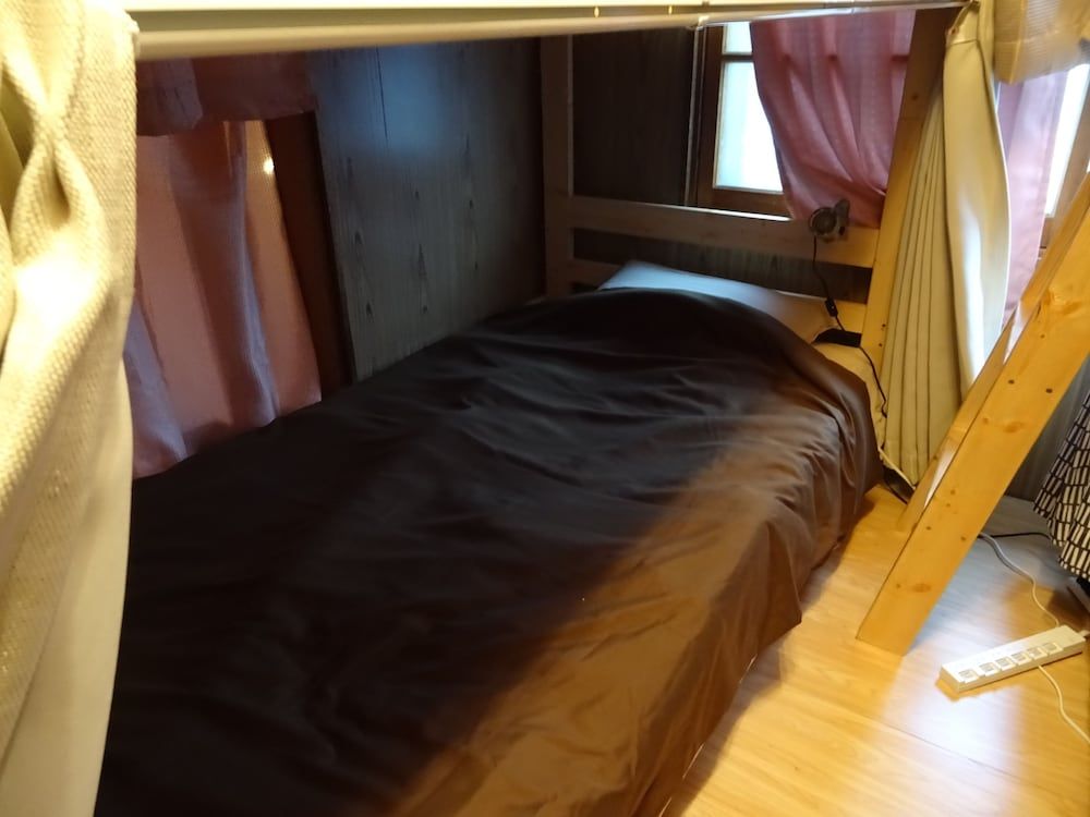 Basic Shared Dormitory, Mixed Dorm, Non Smoking