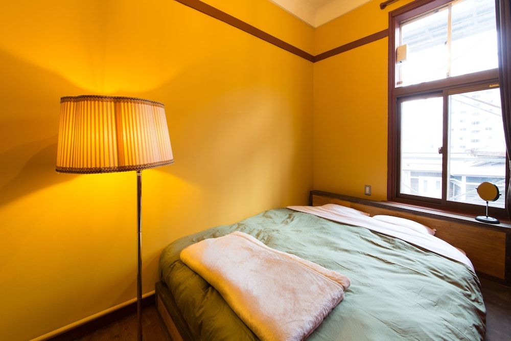 203 Queen Bed Room