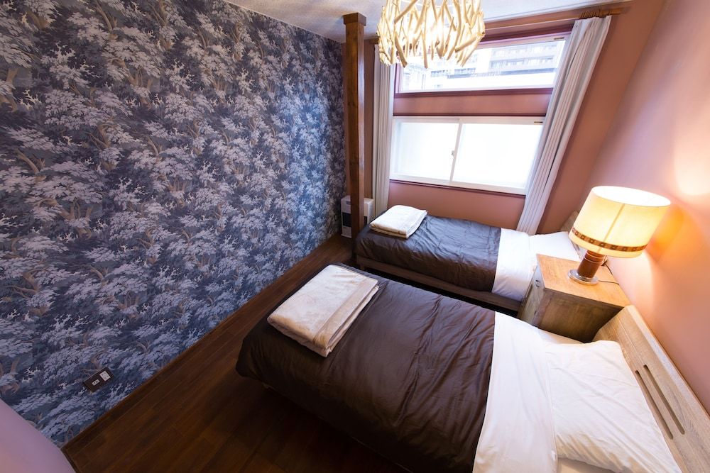 105 Twin Room