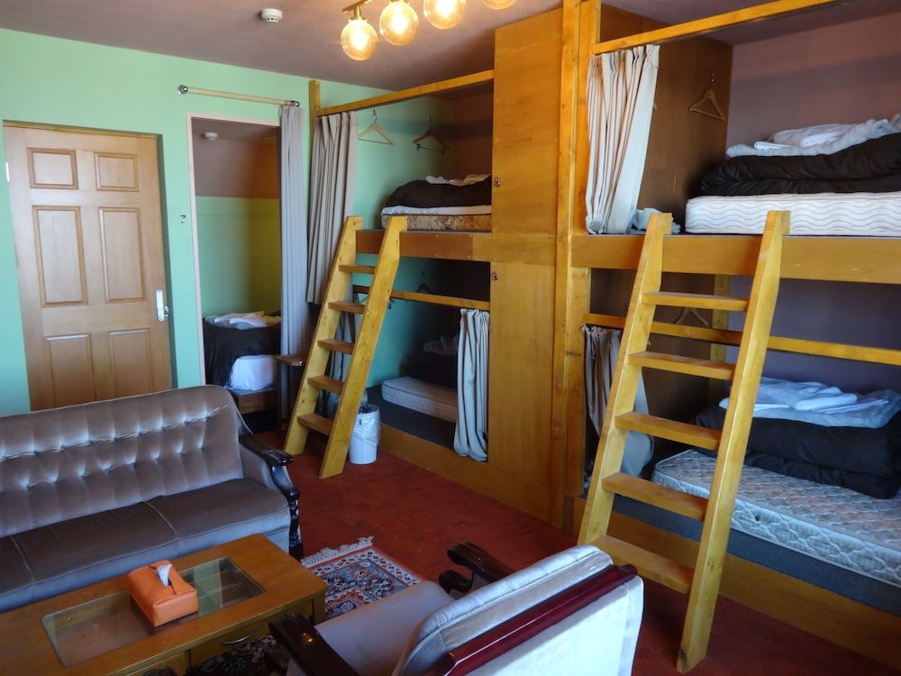 208 Room for 6 People, Sea View