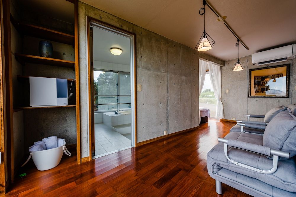 Pine House in Ginoza Pine House in Ginoza, Non Smoking (Beach Front) 5