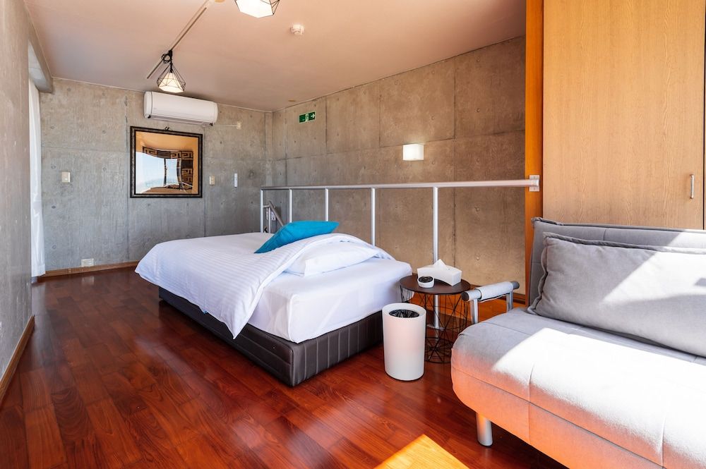 Pine House in Ginoza Pine House in Ginoza, Non Smoking (Beach Front) 12