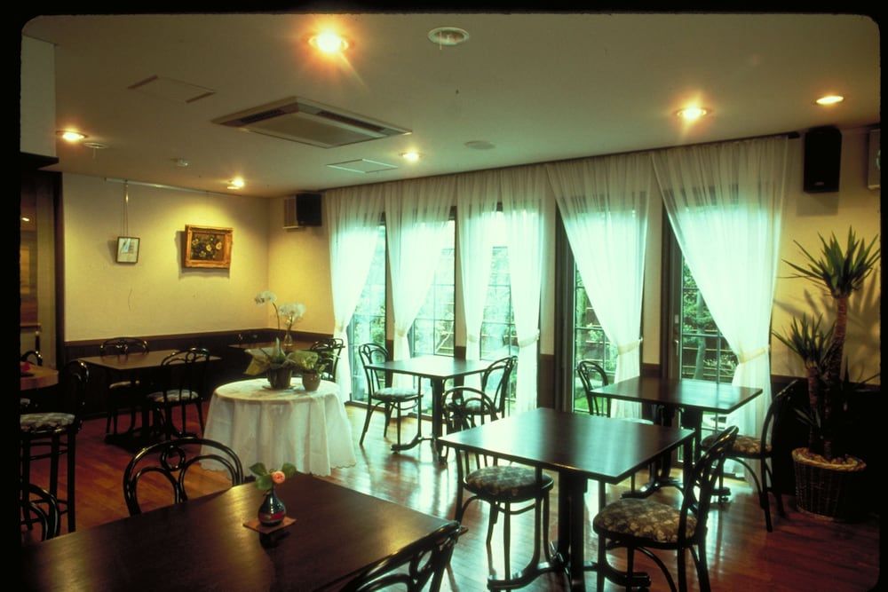 undefined Camellia Inn 4