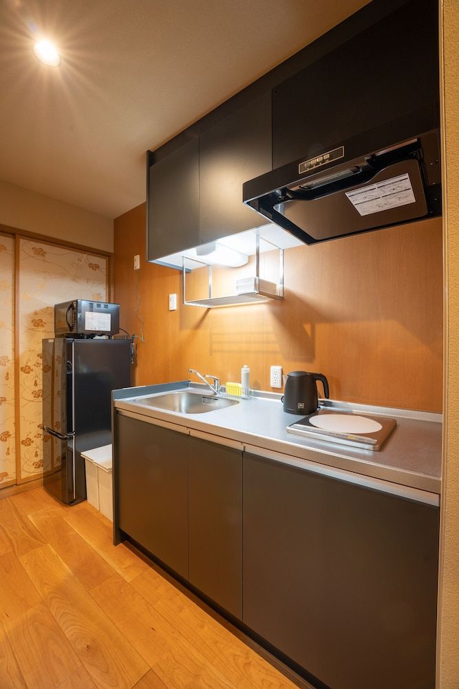 marutto Ishikawa Apartment (102, KAGA)